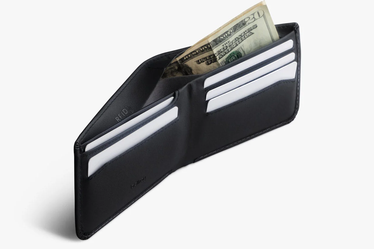 Bellroy Hide & Seek Lo - Innovera™ Black - Image 5