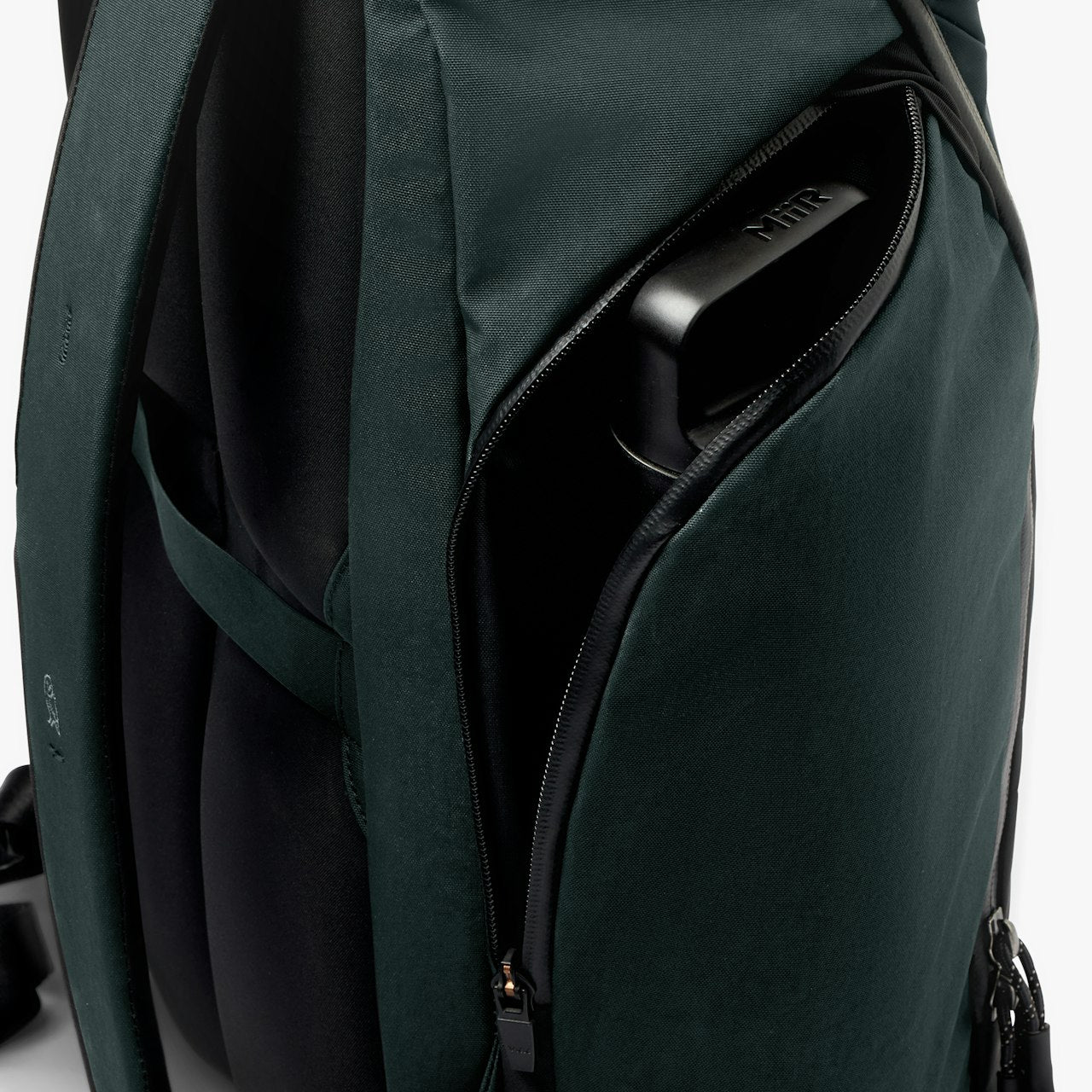 Bellroy Venture Travel Pack 26L - Deep Ocean - Image 8