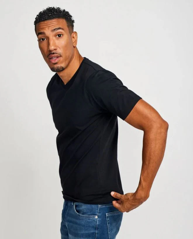 Easy Mondays V-Neck SS Cotton T-Shirt Black - Image 4