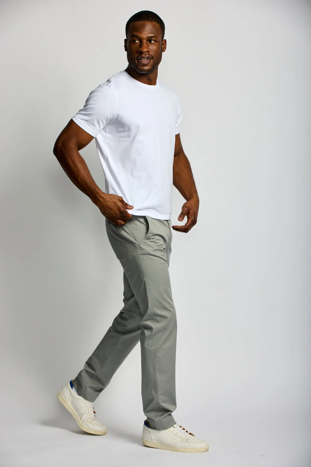 Easy Mondays Stretch Chino Pebble - Image 4