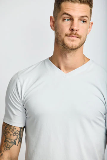 Easy Mondays V Neck Cloud - Image 4