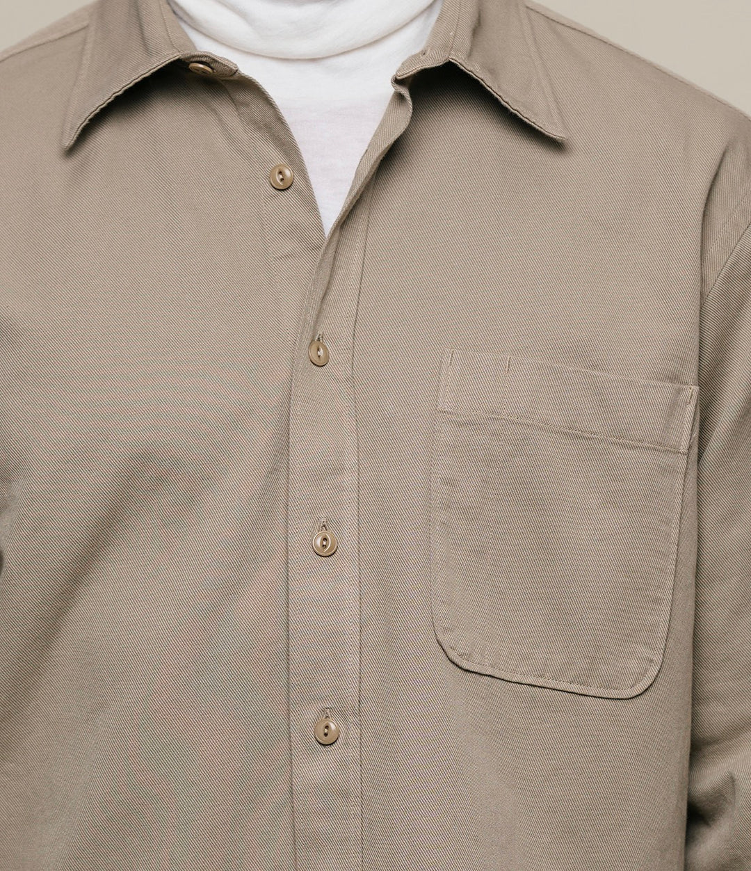 Merz Organic Cotton Broken Twill Shirt - dusted khaki - Image 5